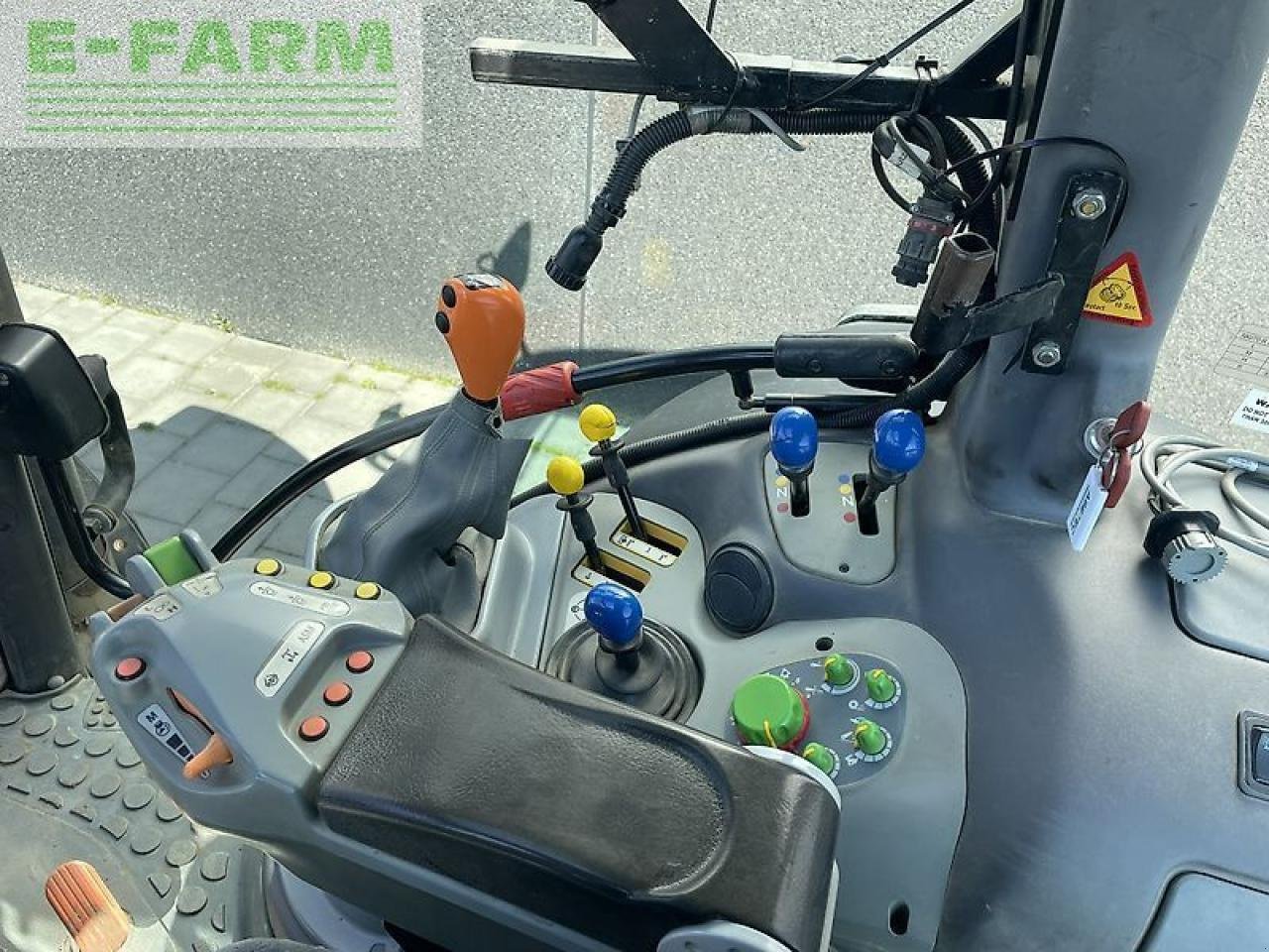 Traktor типа Deutz-Fahr agrotron m620, Gebrauchtmaschine в gg VEGHEL (Фотография 5)