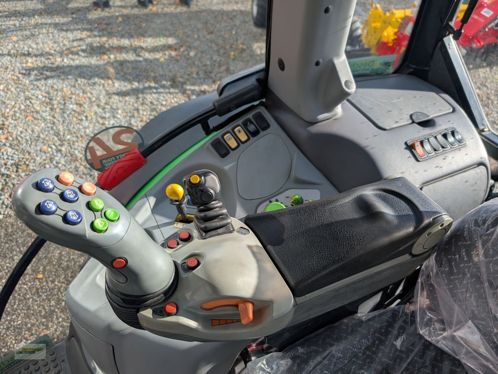 Traktor of the type Deutz-Fahr Agrotron TTV 410, Gebrauchtmaschine in Senftenbach (Picture 12)