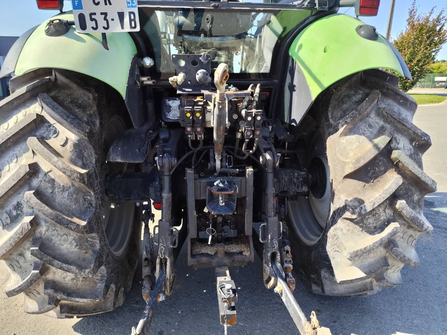 Traktor Türe ait Deutz-Fahr Agrotron TTV 420, Gebrauchtmaschine içinde Le Horps (resim 11)