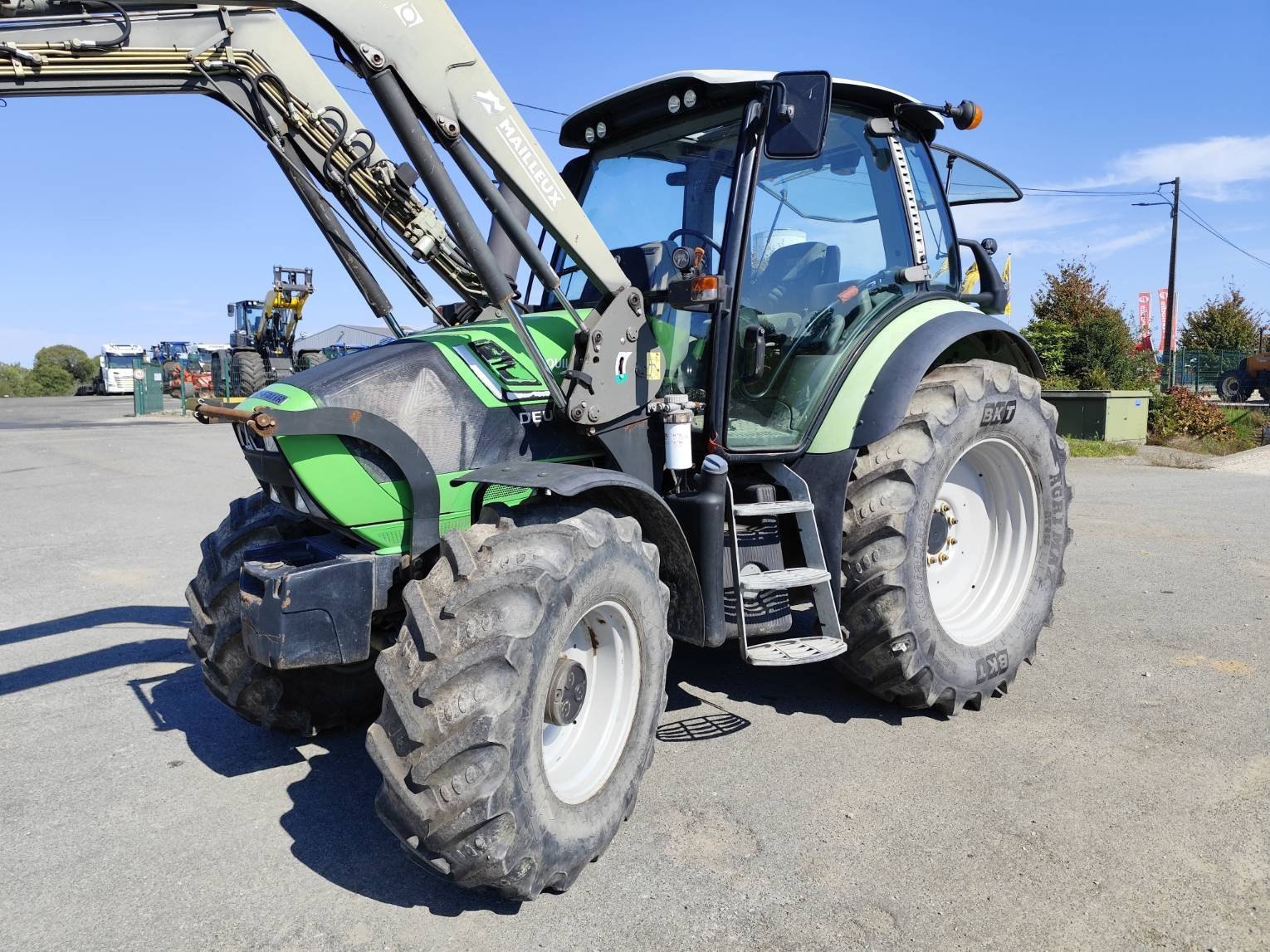 Traktor Türe ait Deutz-Fahr Agrotron TTV 420, Gebrauchtmaschine içinde Le Horps (resim 4)