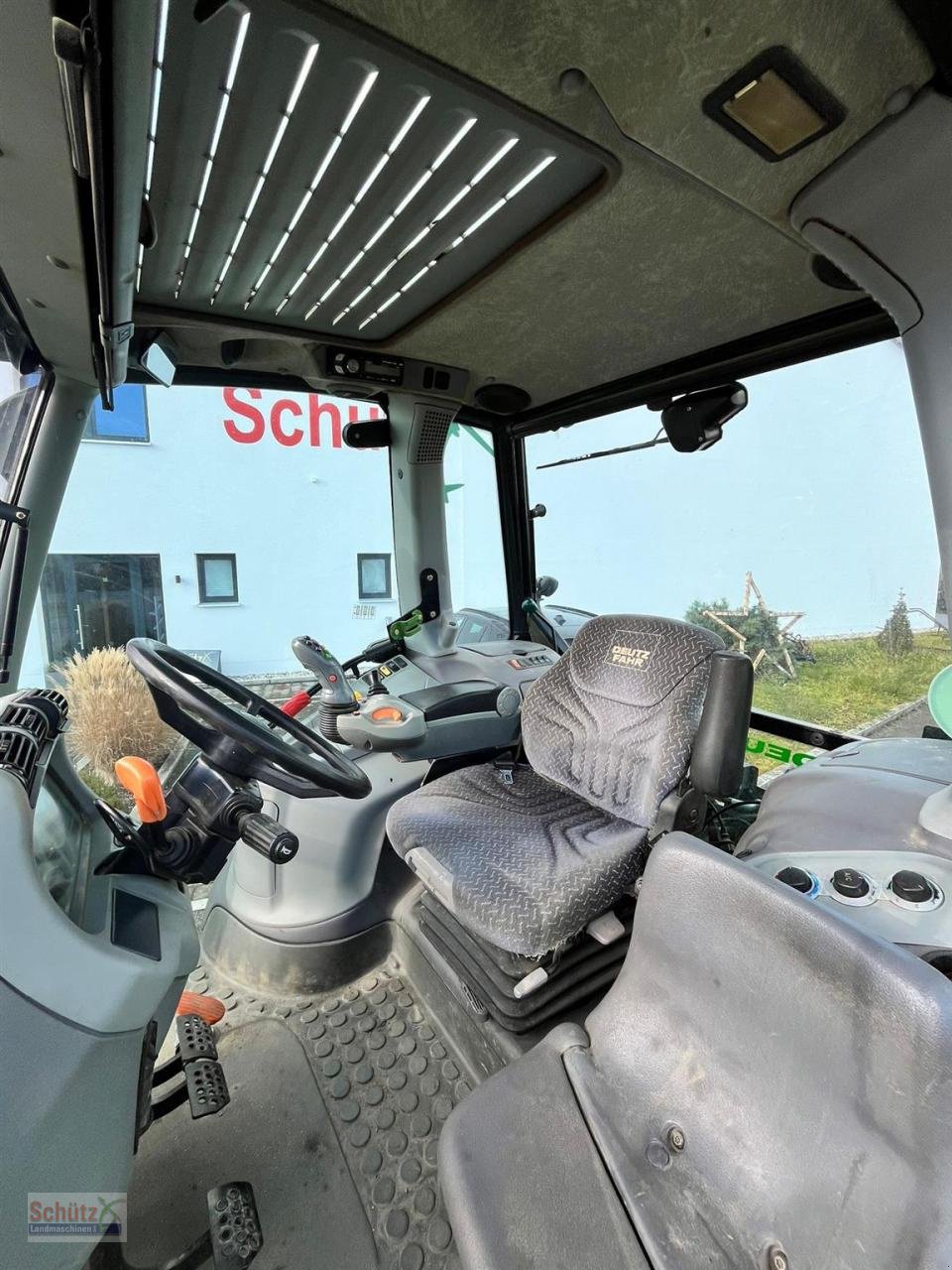 Traktor van het type Deutz-Fahr Agrotron TTV 430, 4.814 Bh, Gebrauchtmaschine in Schierling (Foto 15)