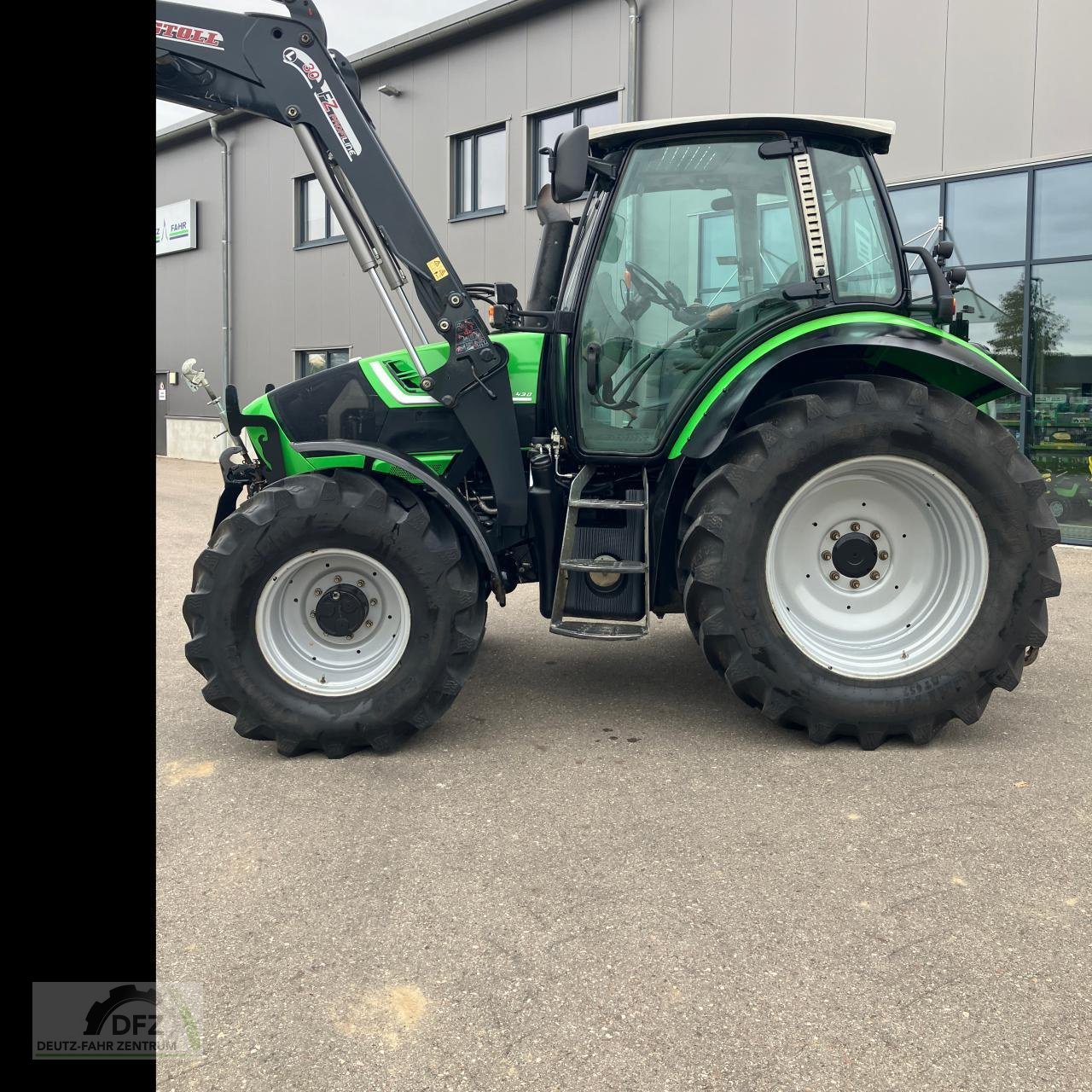 Traktor tip Deutz-Fahr AGROTRON TTV 430 DCR, Gebrauchtmaschine in Lauingen (Poză 2)