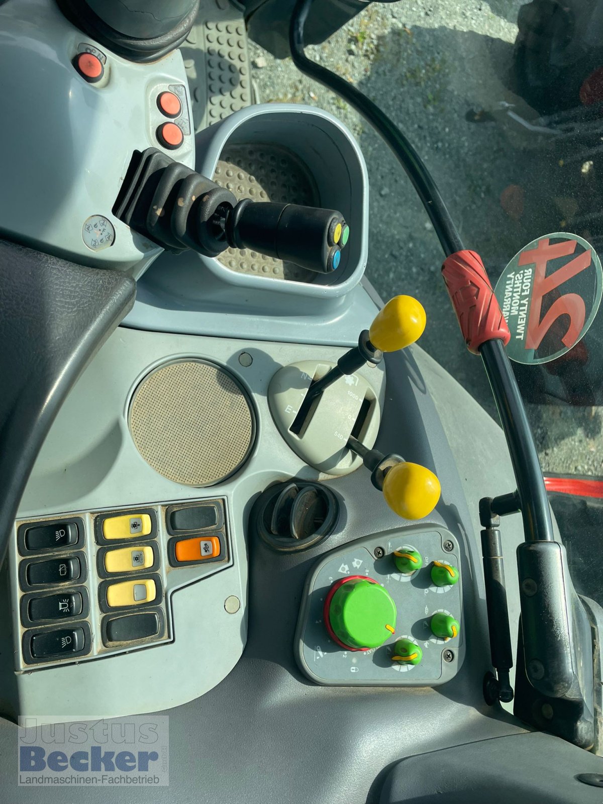 Traktor of the type Deutz-Fahr Agrotron TTV 610, Gebrauchtmaschine in Weimar-Niederwalgern (Picture 13)