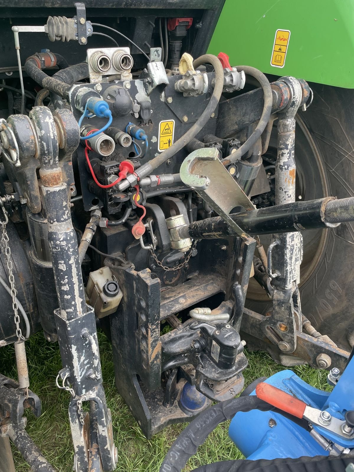 Traktor Türe ait Deutz-Fahr Agrotron TTV 7210, Gebrauchtmaschine içinde Harmannsdorf (resim 4)