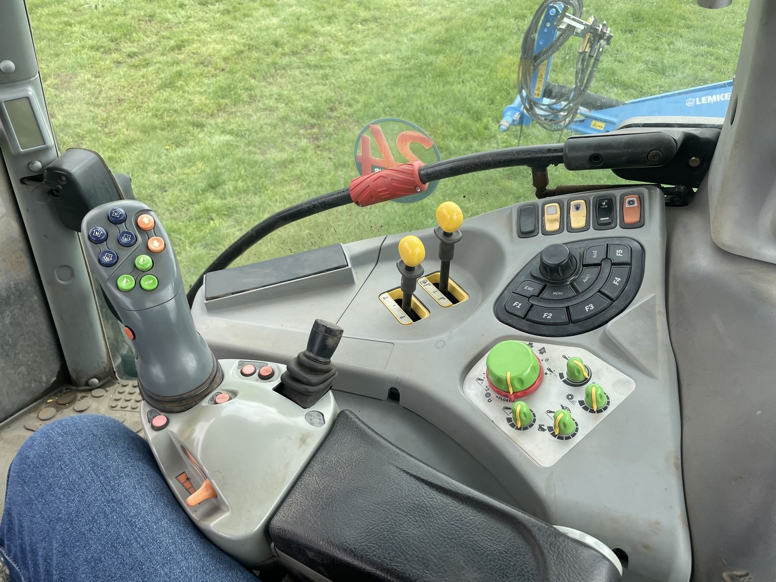 Traktor Türe ait Deutz-Fahr Agrotron TTV 7210, Gebrauchtmaschine içinde Harmannsdorf (resim 7)