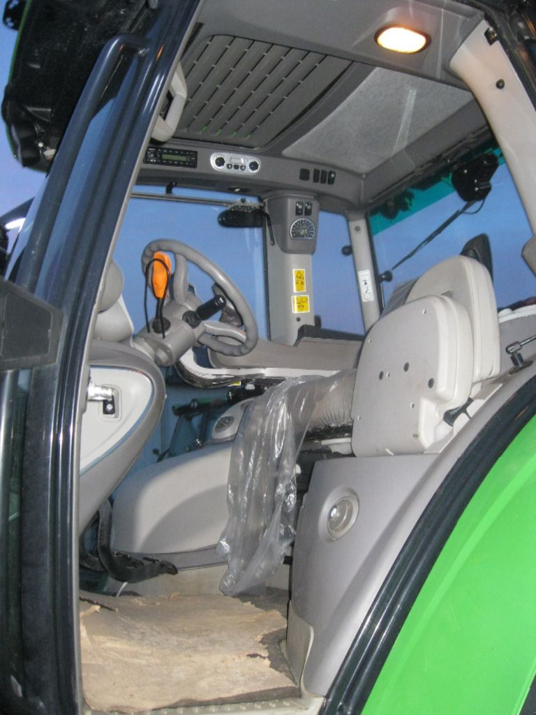 Traktor des Typs Deutz-Fahr Agrotron TTV 7250, Gebrauchtmaschine in BRECE (Bild 5)