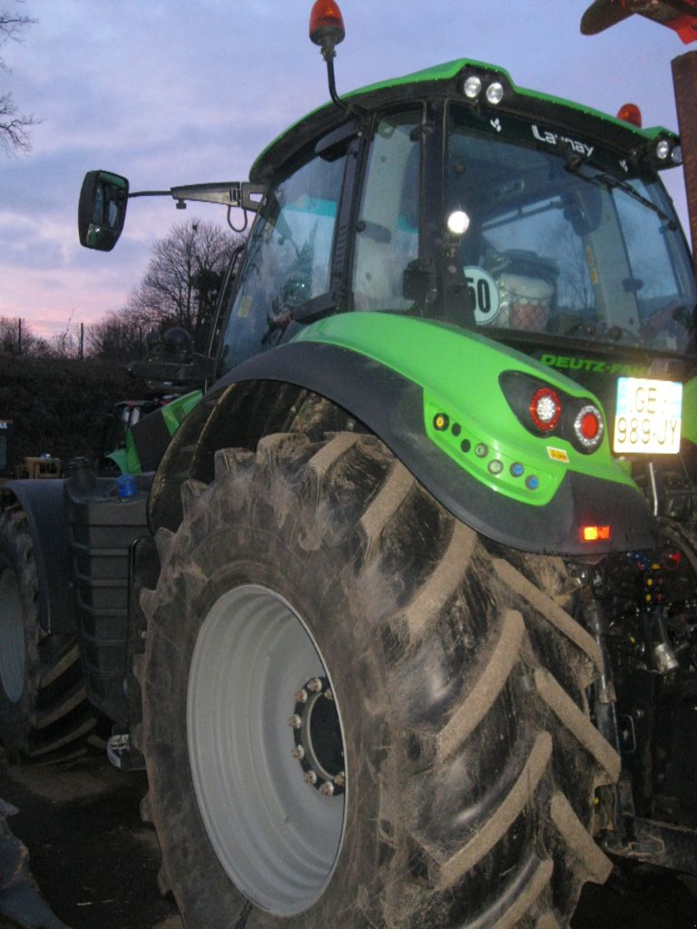 Traktor des Typs Deutz-Fahr Agrotron TTV 7250, Gebrauchtmaschine in BRECE (Bild 3)