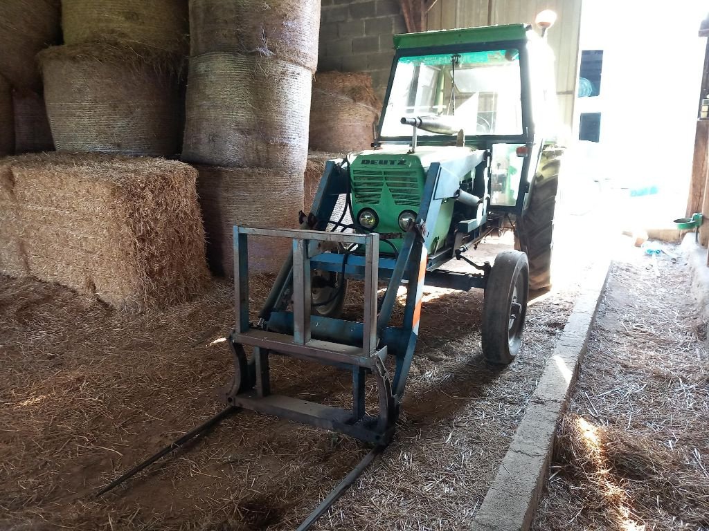 Traktor van het type Deutz-Fahr Chargeur pour D 6006 6806 7006 7206, Gebrauchtmaschine in BRECE (Foto 3)