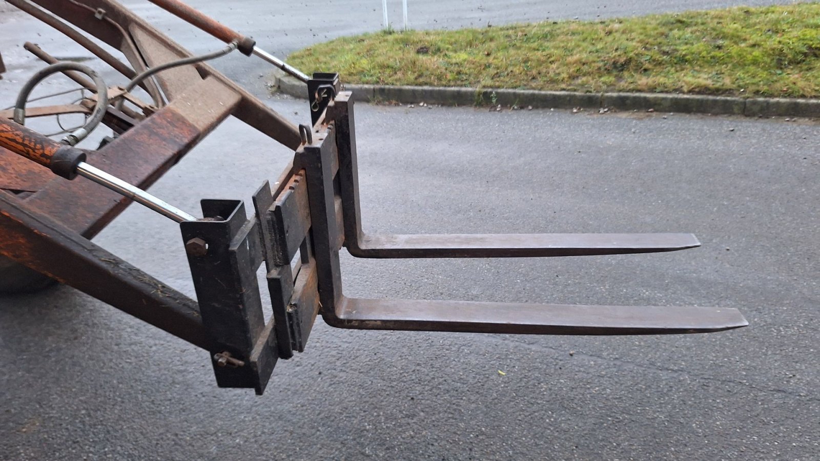 Traktor of the type Deutz-Fahr D 6806, Gebrauchtmaschine in Rødekro (Picture 5)