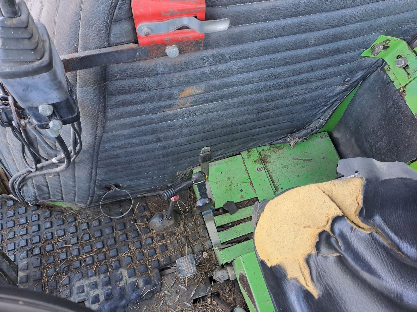 Traktor typu Deutz-Fahr D 8006 A Spezial, Gebrauchtmaschine v Burgkirchen (Obrázek 14)