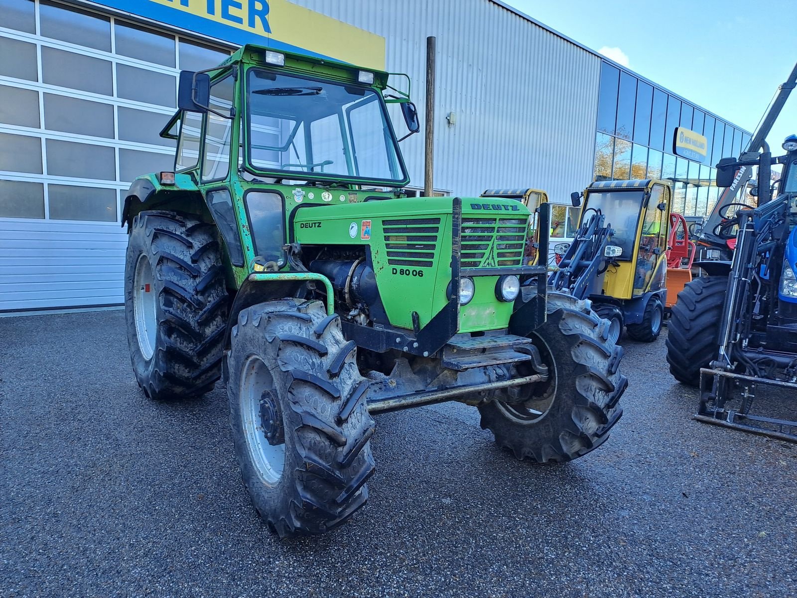 Traktor typu Deutz-Fahr D 8006 A Spezial, Gebrauchtmaschine v Burgkirchen (Obrázek 4)