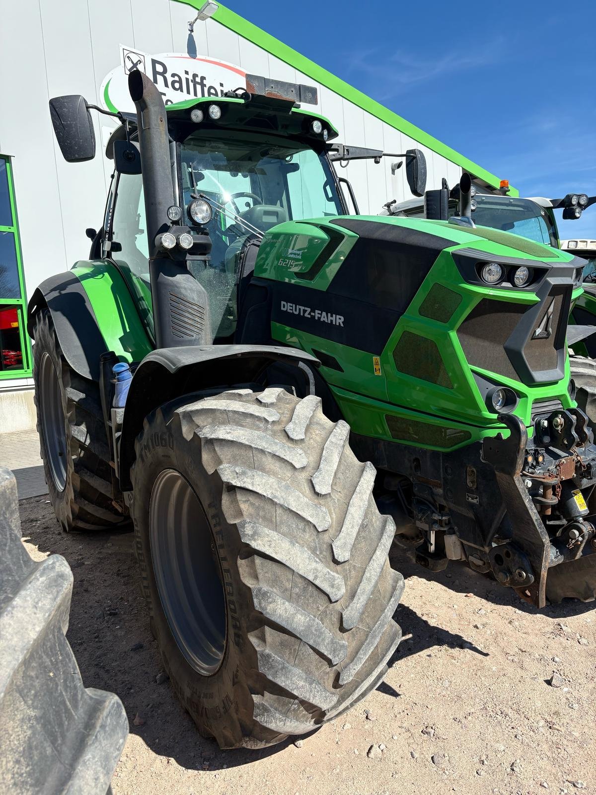 Traktor des Typs Deutz-Fahr Deutz 6215 TTV, Gebrauchtmaschine in Lohe-Rickelshof (Bild 3)