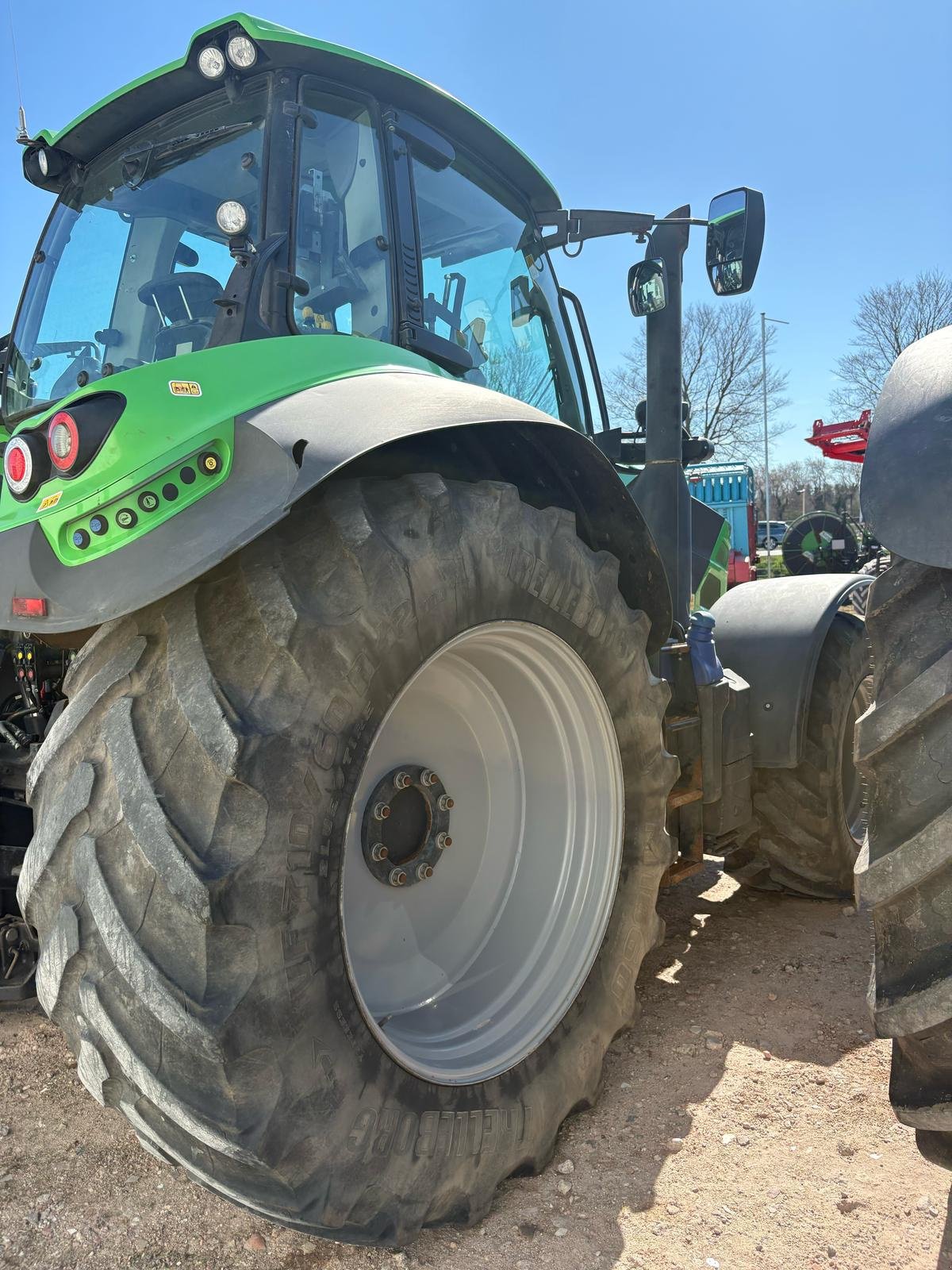 Traktor des Typs Deutz-Fahr Deutz 6215 TTV, Gebrauchtmaschine in Lohe-Rickelshof (Bild 5)