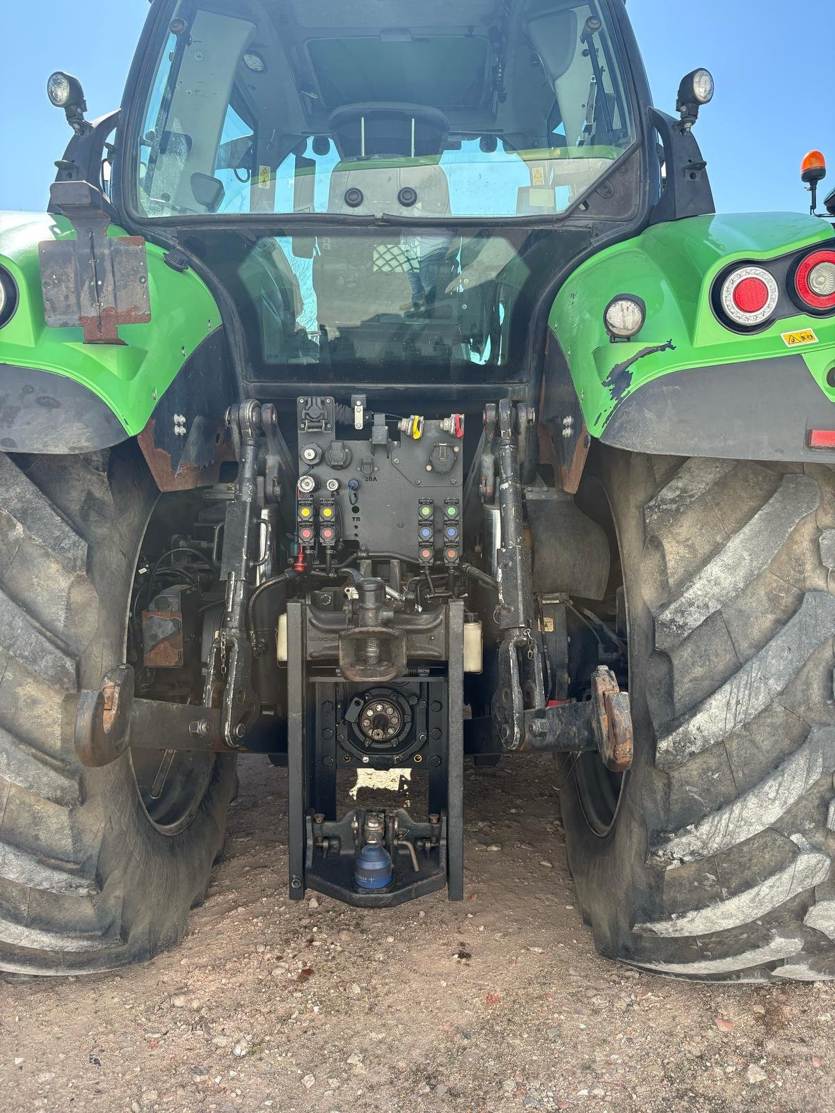 Traktor des Typs Deutz-Fahr Deutz 6215 TTV, Gebrauchtmaschine in Lohe-Rickelshof (Bild 6)