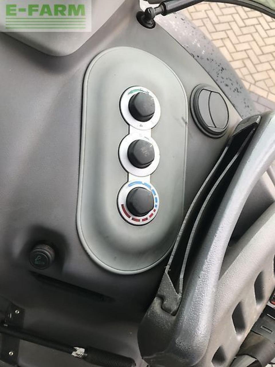 Traktor типа Deutz-Fahr deutz agrotron ttv430 met brede wielen, Gebrauchtmaschine в gg VEGHEL (Фотография 2)