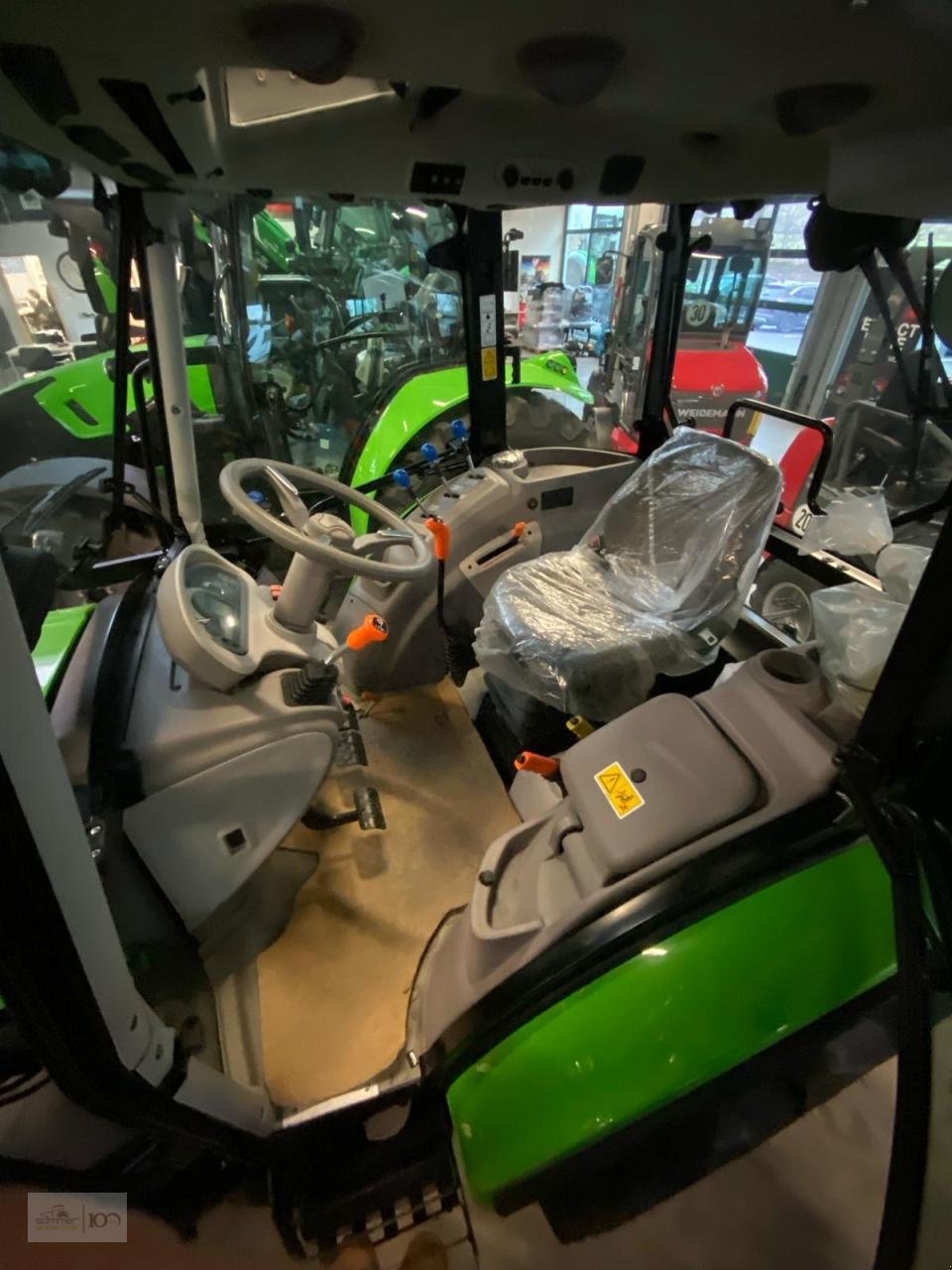 Traktor des Typs Deutz-Fahr DEUTZ FAHR 5070 D KEYLINE DEUTZ FAHR, Neumaschine in Eslohe–Bremke (Bild 2)