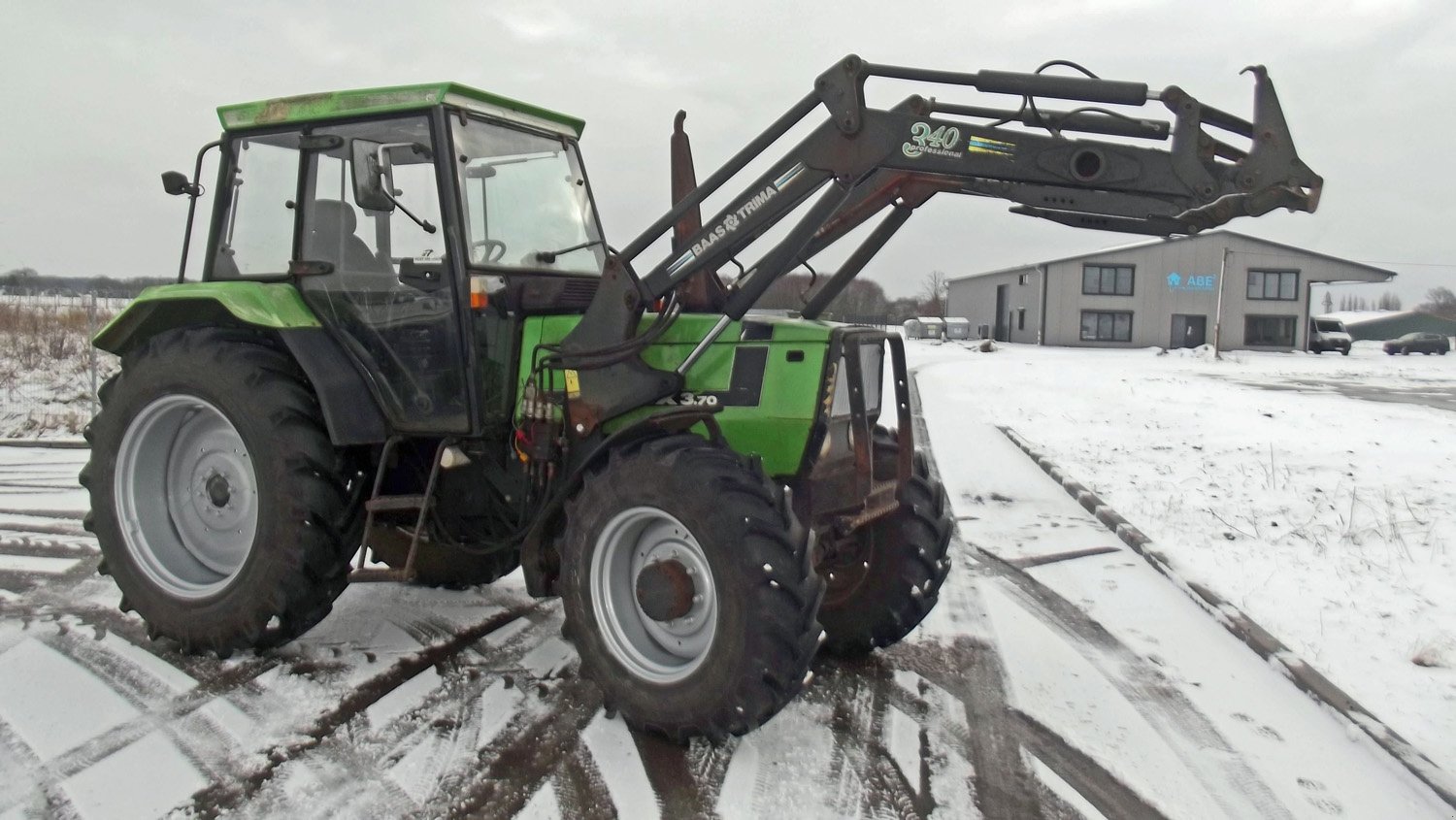 Traktor типа Deutz-Fahr DX 3.70+Frontlader, Gebrauchtmaschine в Mittelsdorf (Фотография 1)