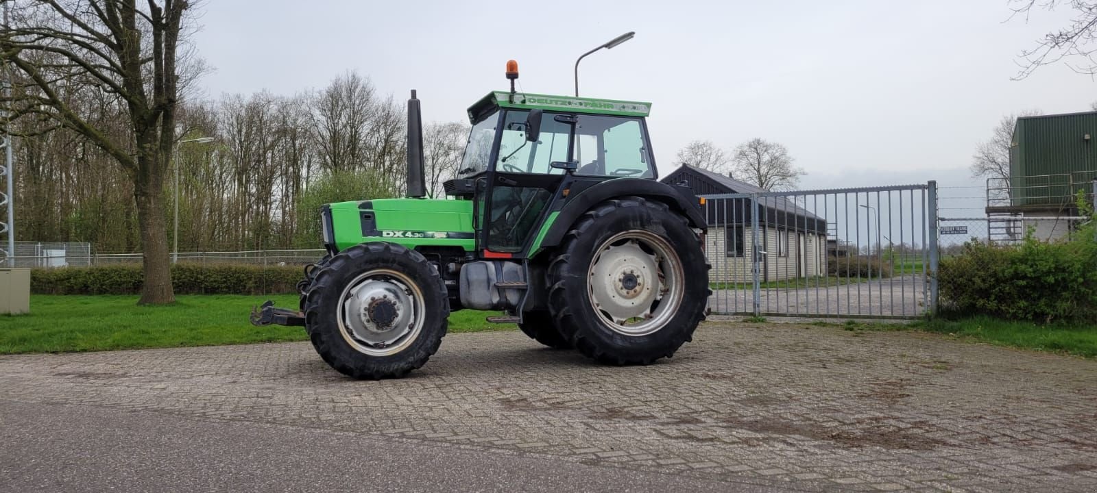 Traktor типа Deutz-Fahr DX 4.30, Gebrauchtmaschine в Wijnjewoude (Фотография 1)
