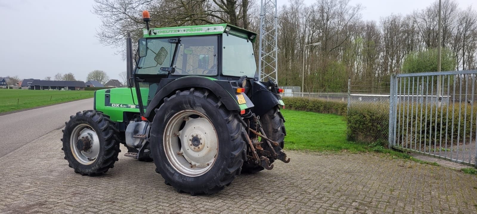 Traktor типа Deutz-Fahr DX 4.30, Gebrauchtmaschine в Wijnjewoude (Фотография 3)