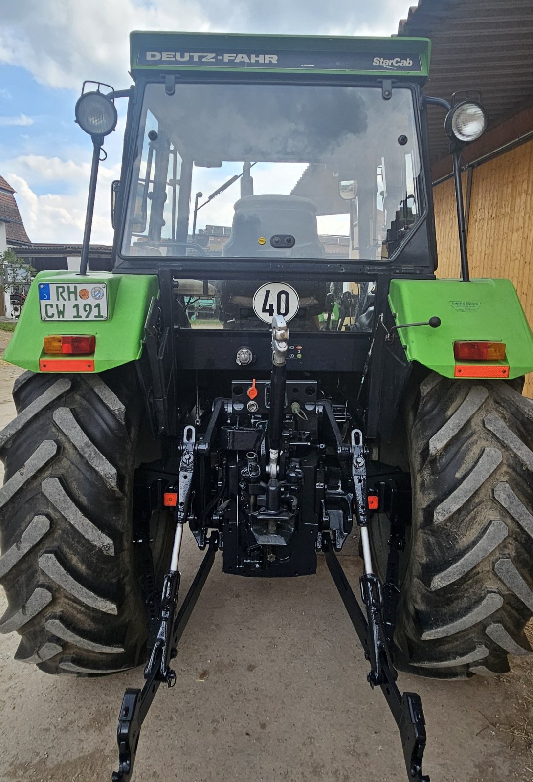 Traktor typu Deutz-Fahr DX 4.31, Gebrauchtmaschine v Abenberg (Obrázek 2)