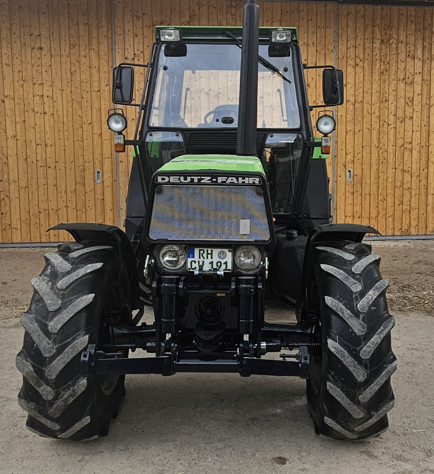 Traktor typu Deutz-Fahr DX 4.31, Gebrauchtmaschine v Abenberg (Obrázek 3)