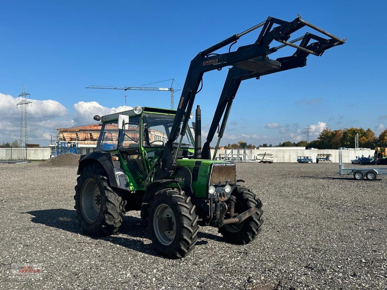 Traktor Türe ait Deutz-Fahr DX 4.50 mit Frontlader und Fronthydraulik, Gebrauchtmaschine içinde Steinheim (resim 2)
