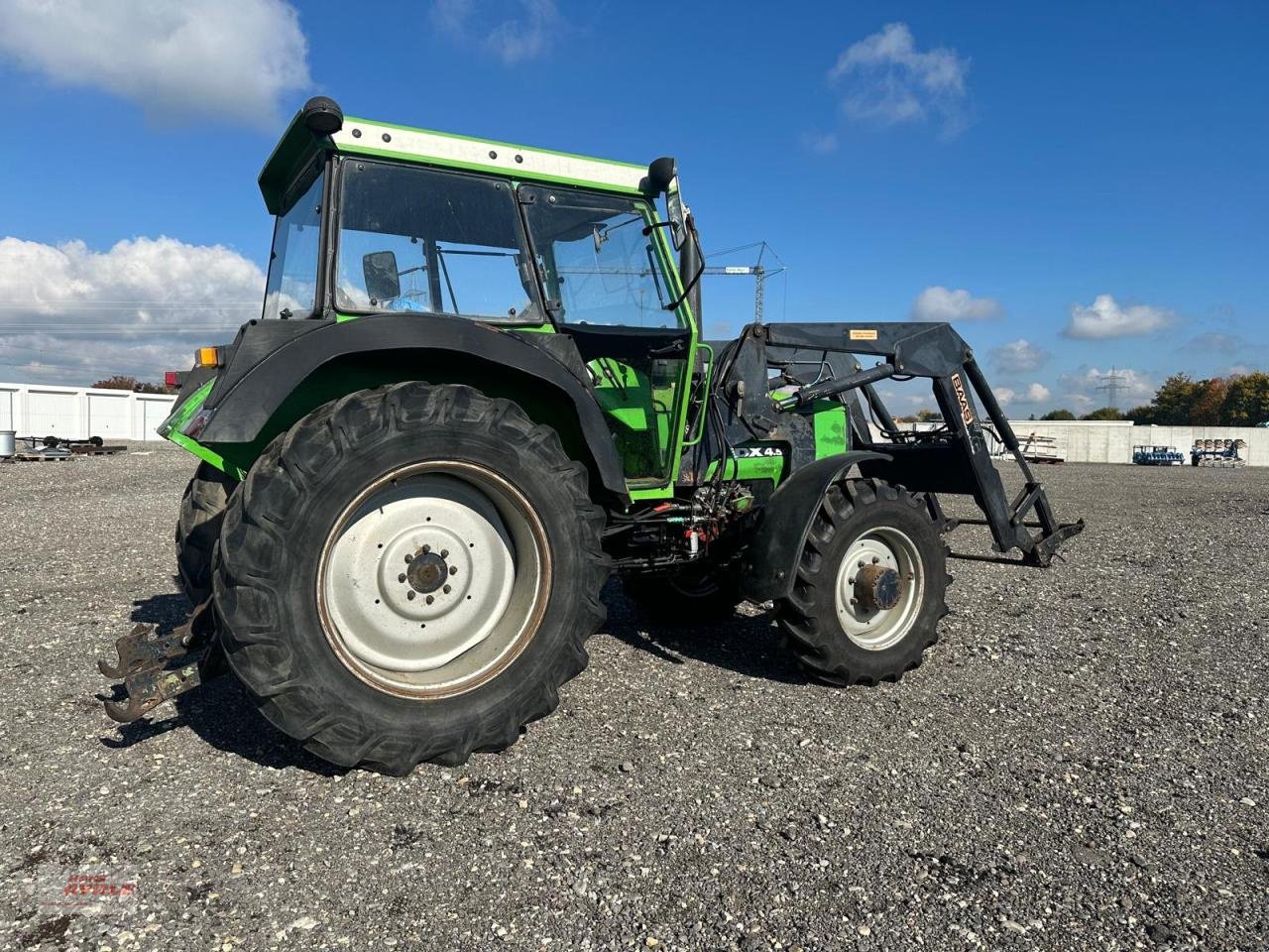Traktor Türe ait Deutz-Fahr DX 4.50 mit Frontlader und Fronthydraulik, Gebrauchtmaschine içinde Steinheim (resim 7)