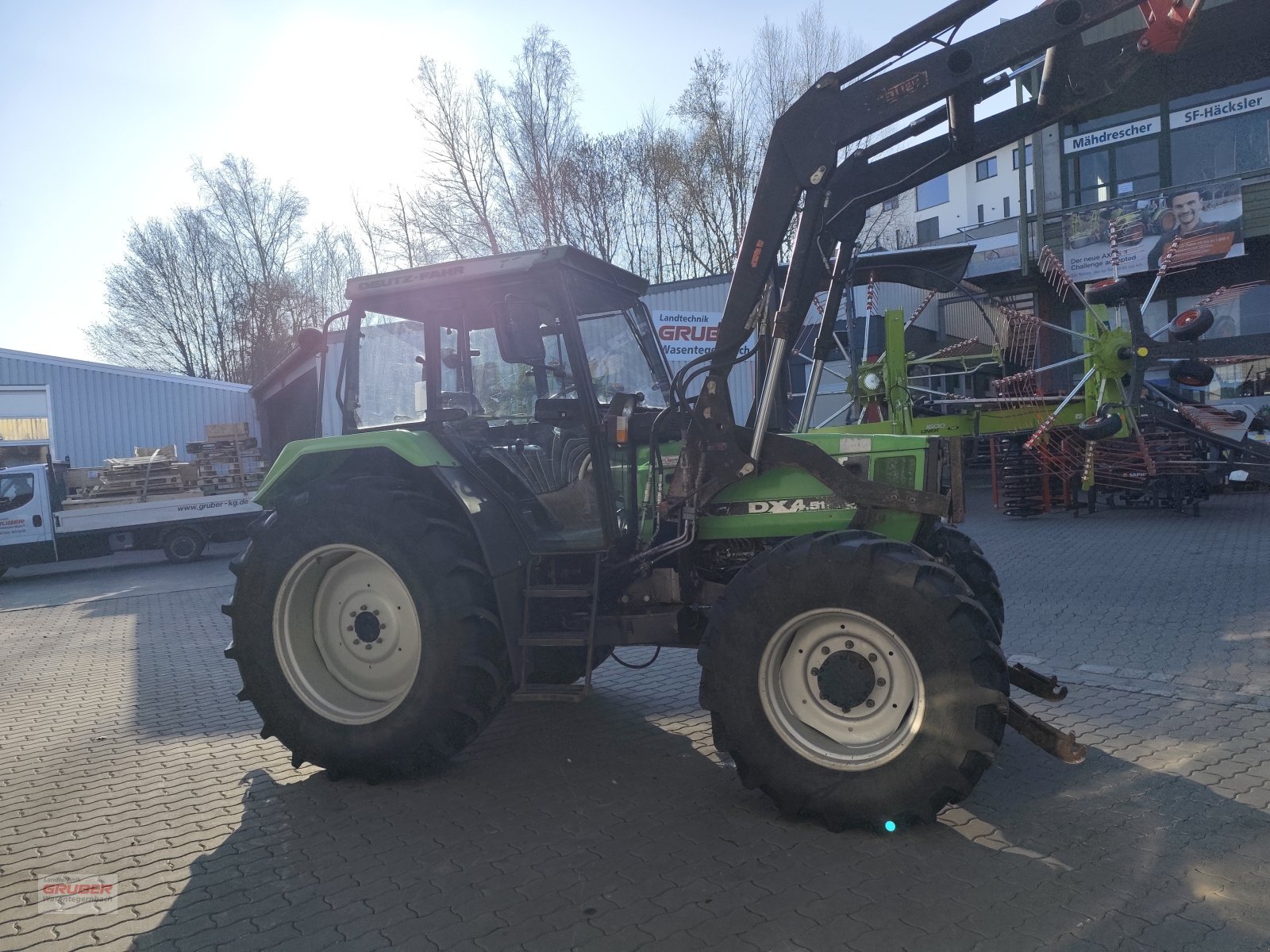 Traktor от тип Deutz-Fahr DX 4.51 mit Frontlader, Gebrauchtmaschine в Dorfen (Снимка 3)