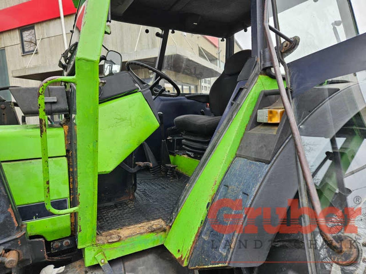 Traktor of the type Deutz-Fahr DX 4.70 A, Gebrauchtmaschine in Ampfing (Picture 10)