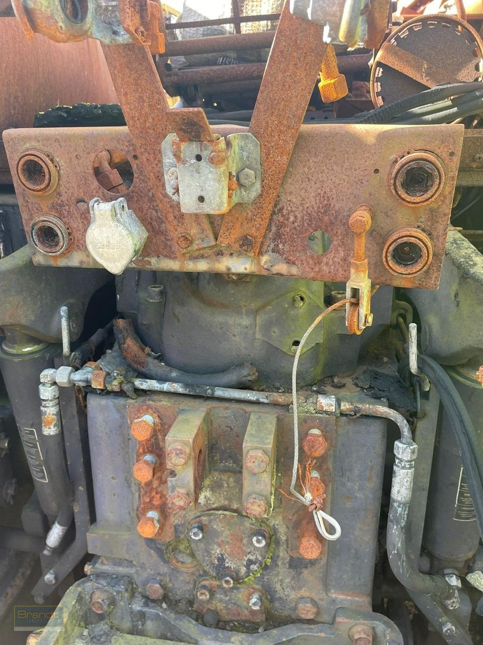 Traktor des Typs Deutz-Fahr DX 6.10 *zur Teileverwertung*, Gebrauchtmaschine in Oyten (Bild 3)