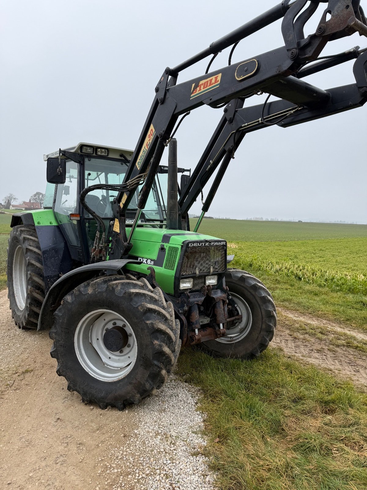Traktor van het type Deutz-Fahr DX 6.11 Agrostar, Gebrauchtmaschine in Berching (Foto 1)