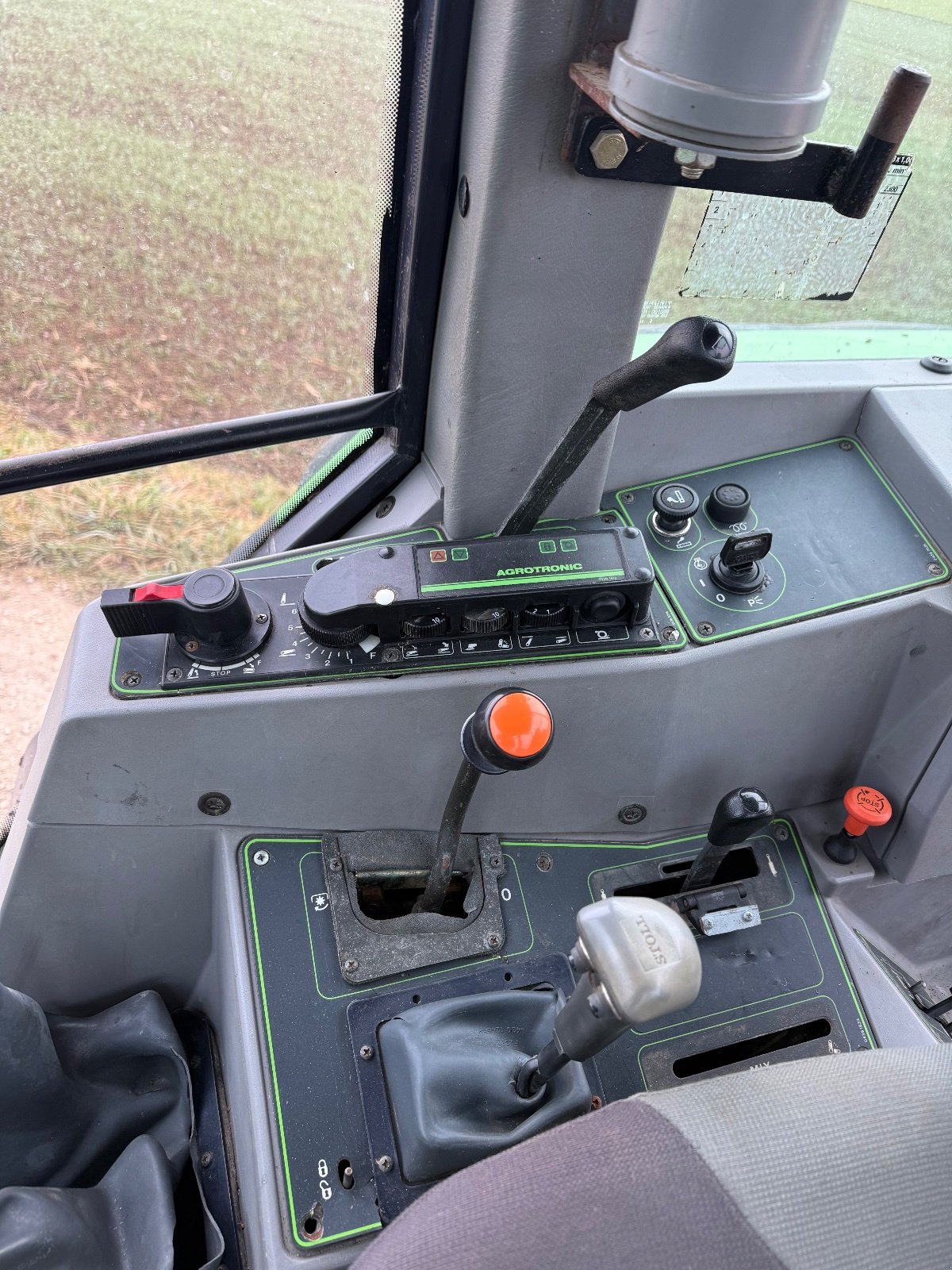 Traktor van het type Deutz-Fahr DX 6.11 Agrostar, Gebrauchtmaschine in Berching (Foto 3)