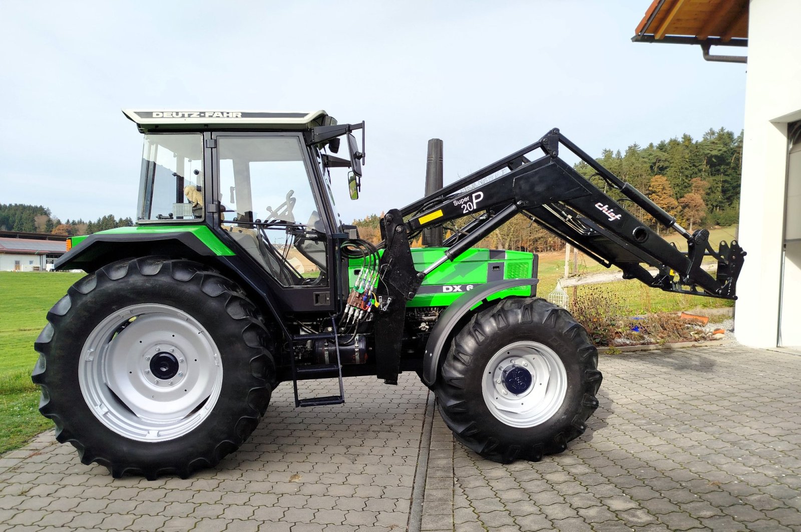 Traktor typu Deutz-Fahr DX 6.11 Agrostar, Gebrauchtmaschine v Altötting (Obrázek 1)