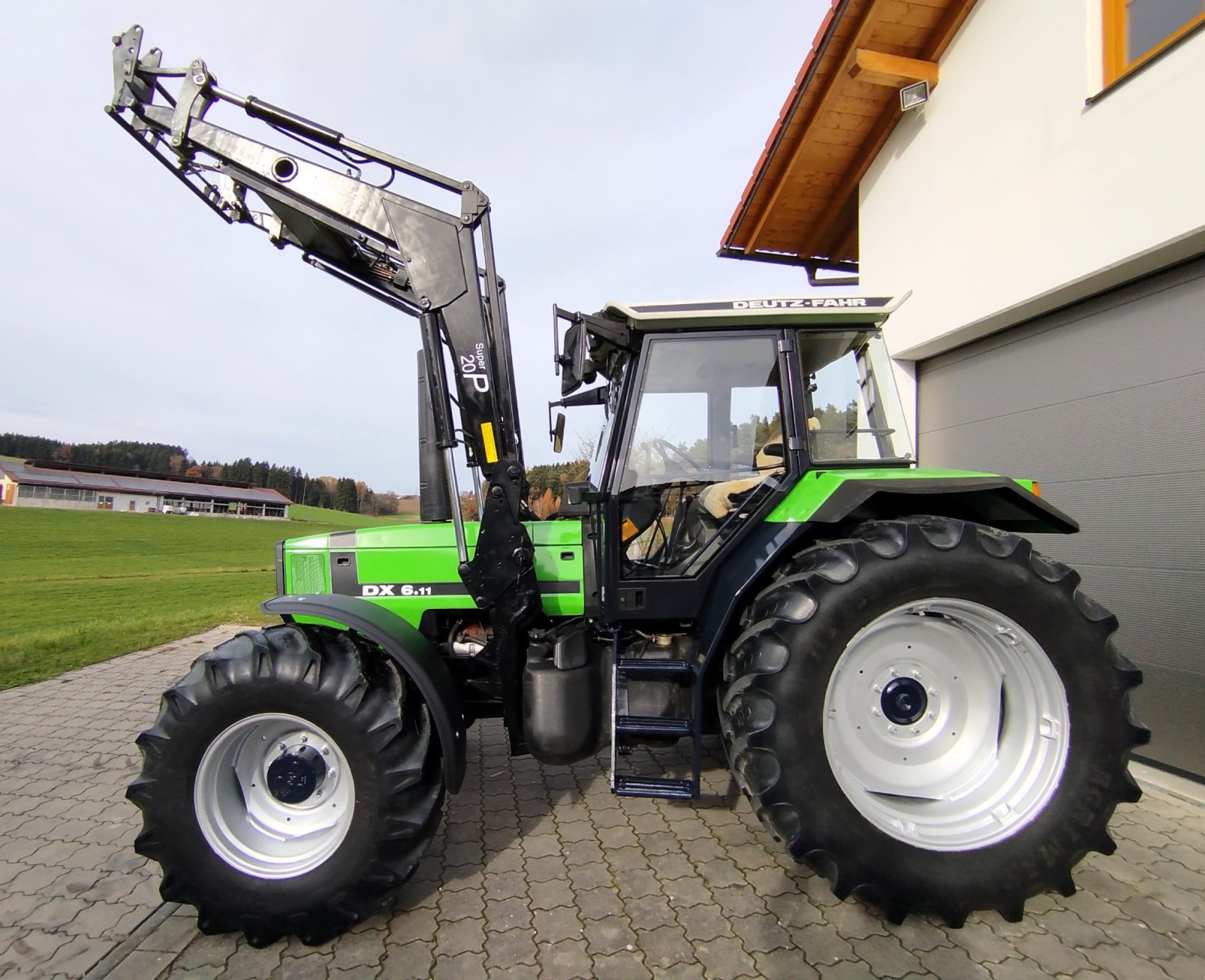 Traktor typu Deutz-Fahr DX 6.11 Agrostar, Gebrauchtmaschine v Altötting (Obrázek 2)