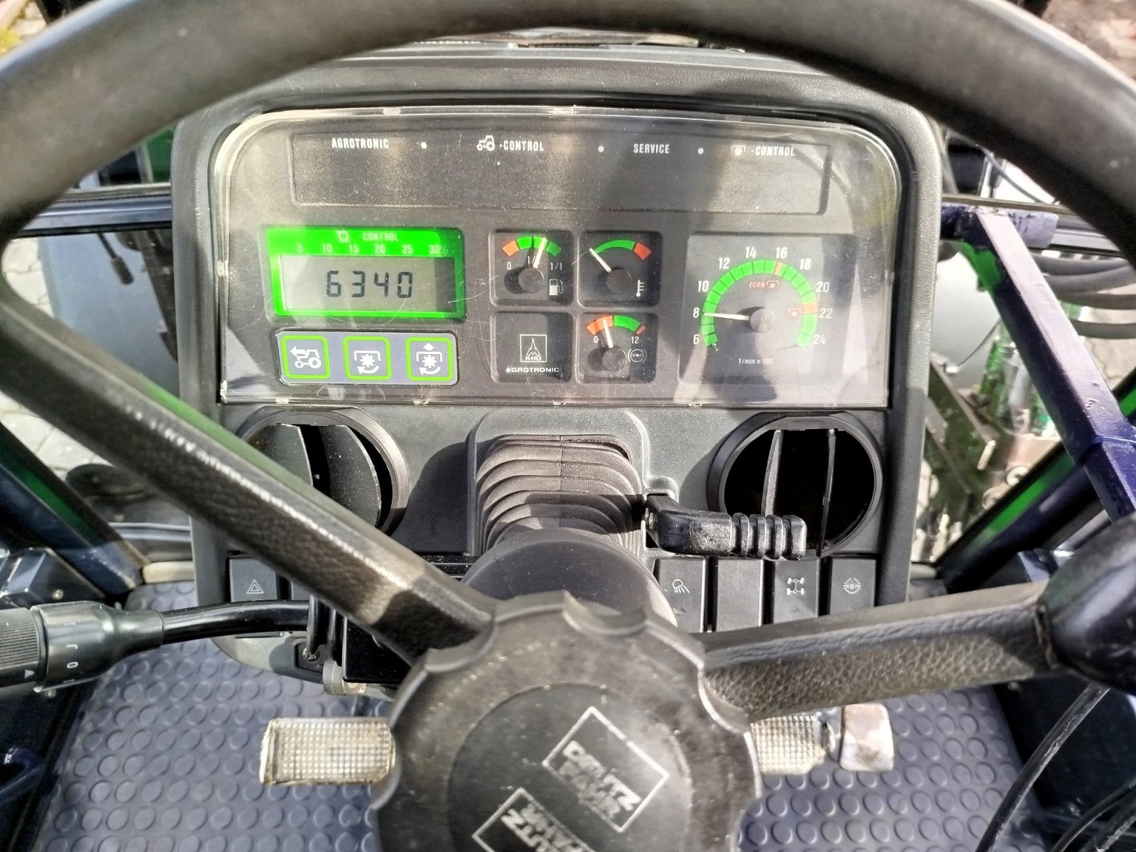 Traktor typu Deutz-Fahr DX 6.11 Agrostar, Gebrauchtmaschine v Altötting (Obrázek 5)