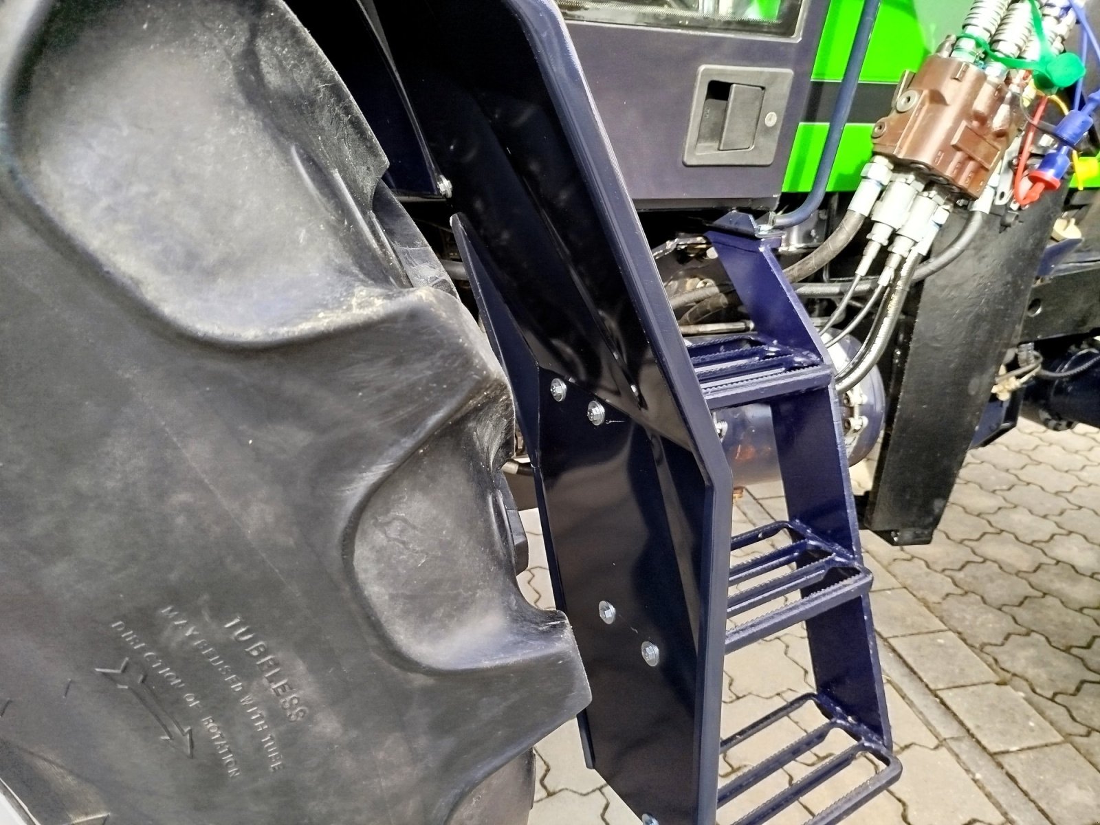 Traktor typu Deutz-Fahr DX 6.11 Agrostar, Gebrauchtmaschine v Altötting (Obrázek 12)
