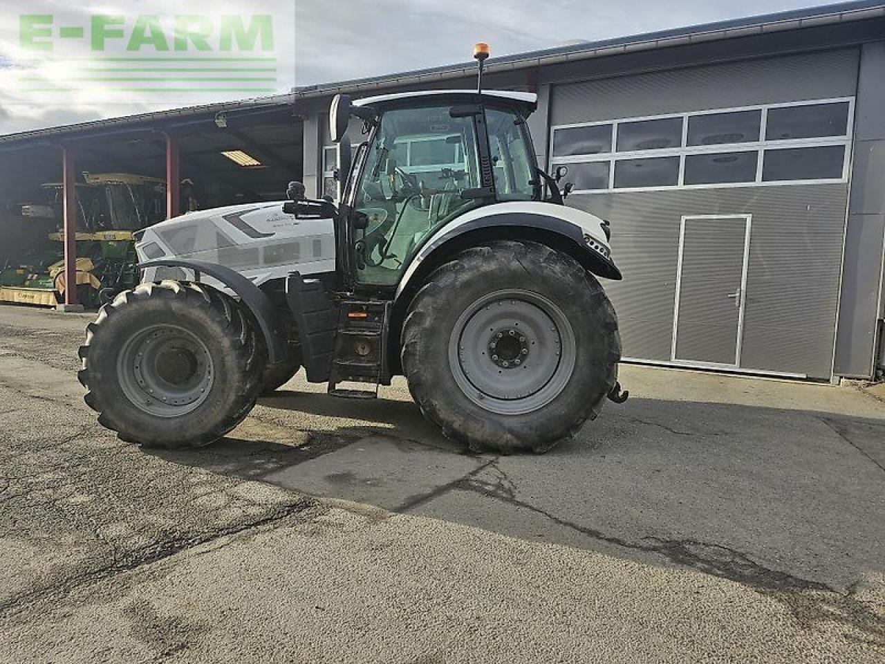 Traktor типа Deutz-Fahr lamborghini/ 6185 vrt, Gebrauchtmaschine в ZWÖNITZ OT HORMERSDORF (Фотография 3)