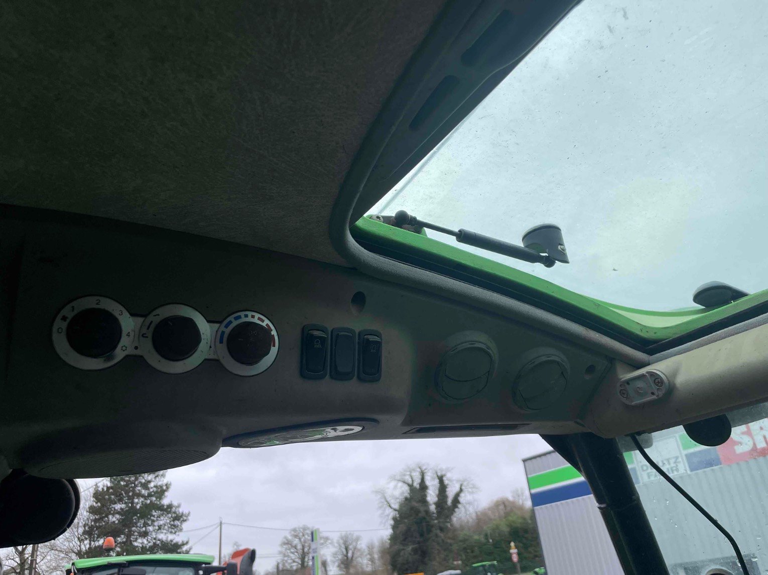 Traktor от тип Deutz-Fahr Tracteur agricole AGROTRON K100 Deutz-Fahr, Gebrauchtmaschine в SAINT CLAIR SUR ELLE (Снимка 10)