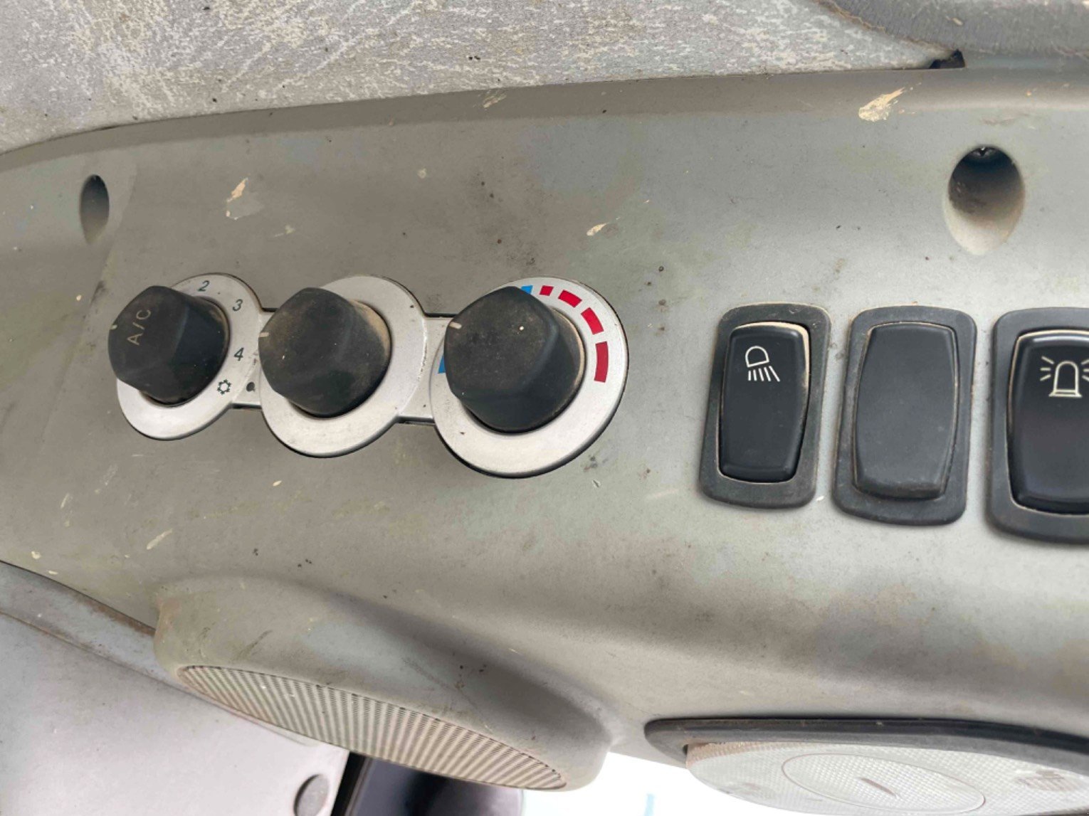 Traktor типа Deutz-Fahr Tracteur agricole AGROTRON K420E3 Deutz-Fahr, Gebrauchtmaschine в LA SOUTERRAINE (Фотография 8)