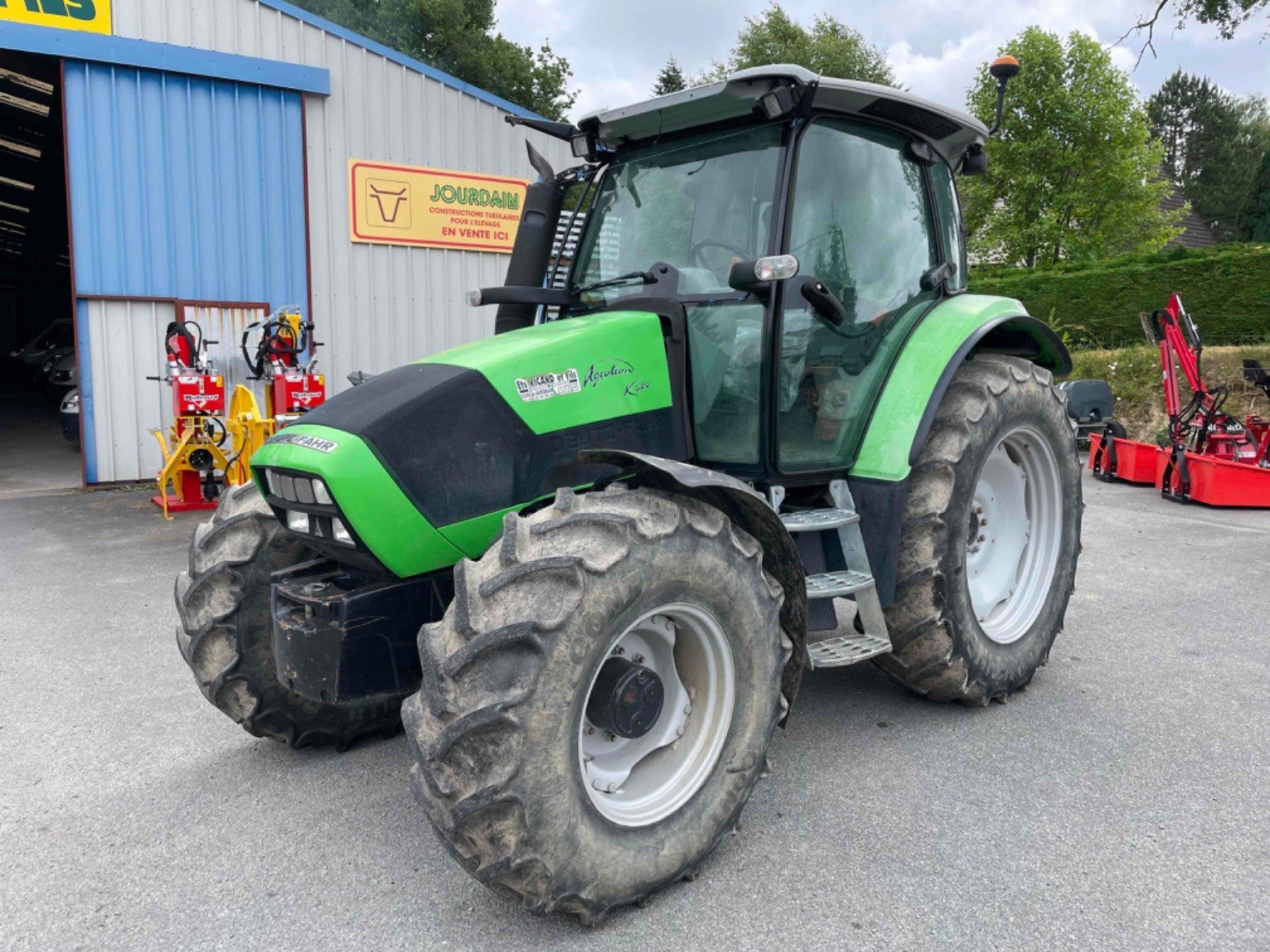 Traktor of the type Deutz-Fahr Tracteur agricole AGROTRON K420E3 Deutz-Fahr, Gebrauchtmaschine in LA SOUTERRAINE (Picture 2)
