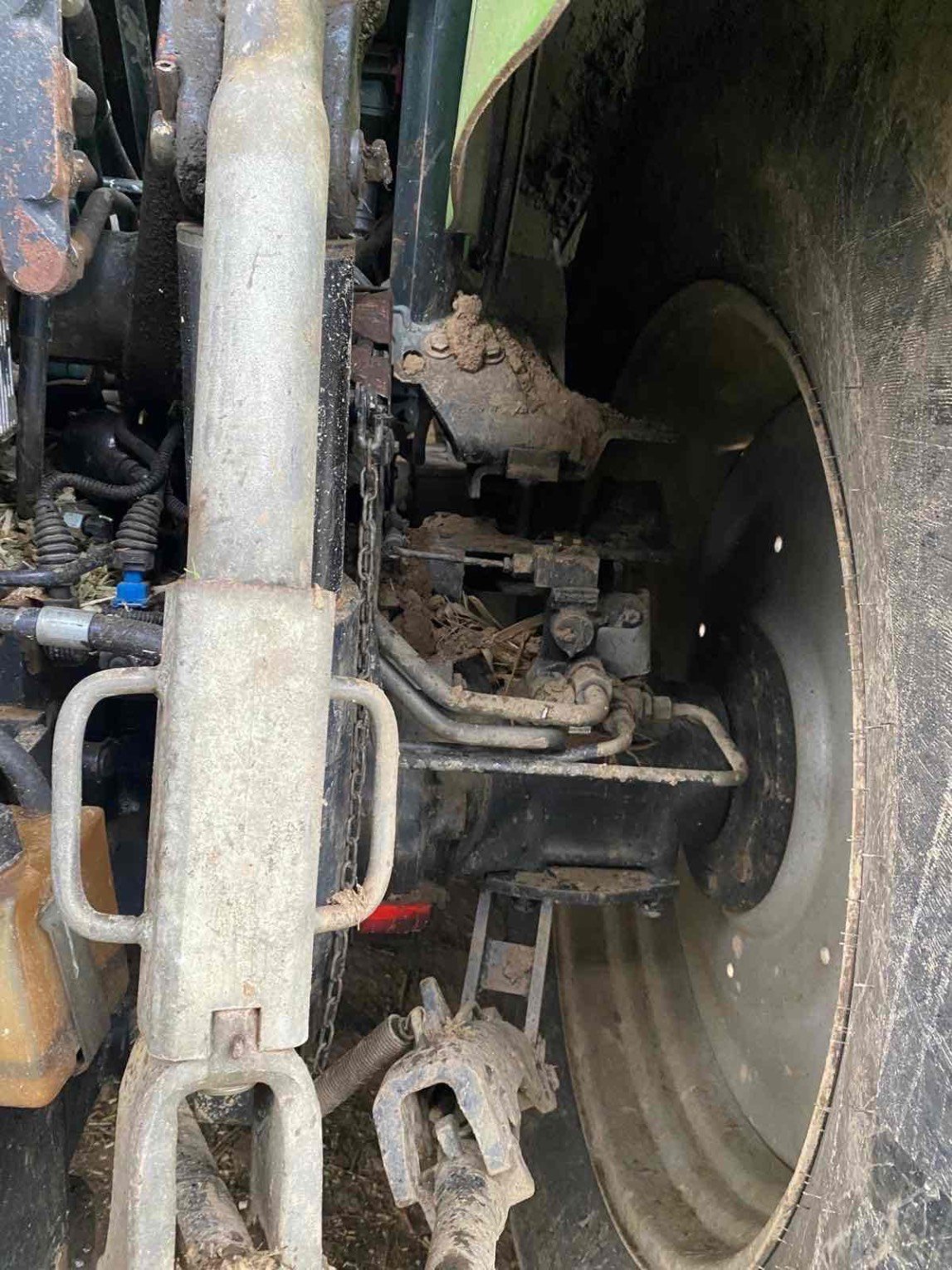 Traktor des Typs Deutz-Fahr Tracteur agricole AGROTRONMPL M 620 PL Deutz-Fahr, Gebrauchtmaschine in SAINT CLAIR SUR ELLE (Bild 4)