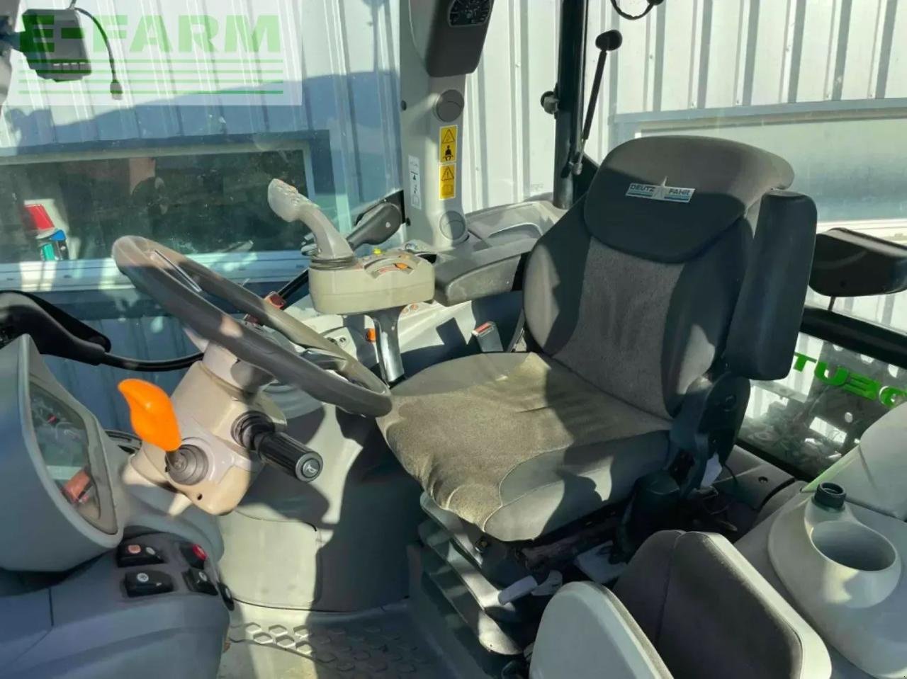 Traktor des Typs Deutz-Fahr tracteur agricole serie6ttvagrotron 6120 ttv (c) d, Gebrauchtmaschine in ST CLAIR SUR ELLE (Bild 4)