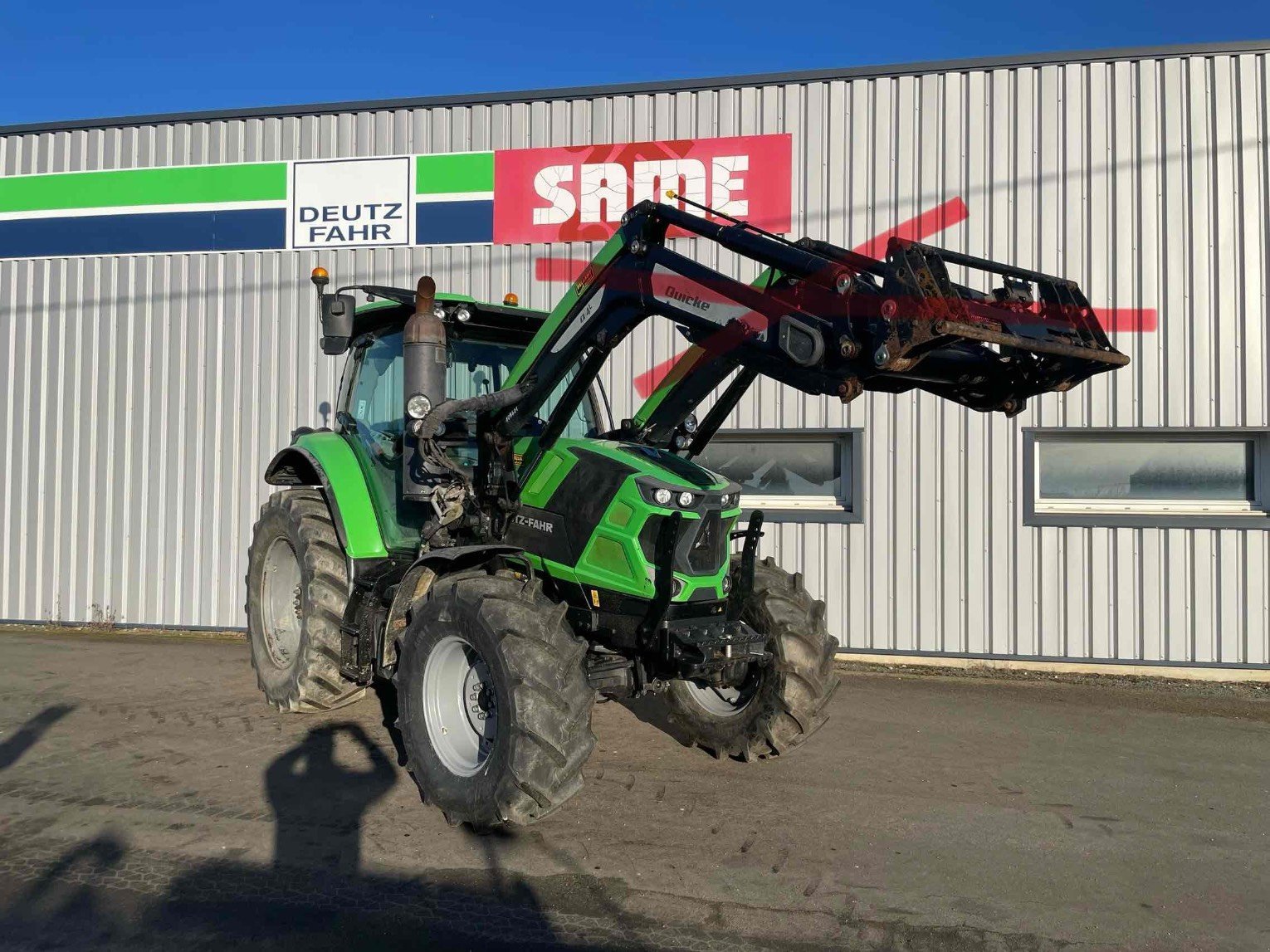 Traktor du type Deutz-Fahr Tracteur agricole SERIE6TTVAGROTRON 6120 TTV (C) D, Gebrauchtmaschine en SAINT CLAIR SUR ELLE (Photo 3)