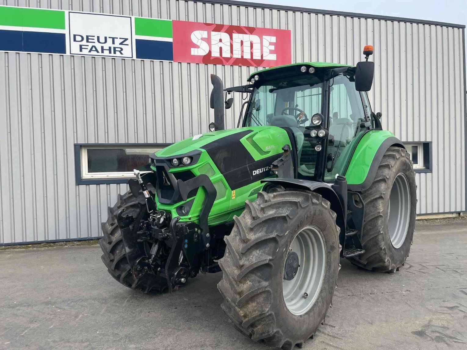 Traktor des Typs Deutz-Fahr Tracteur agricole SERIE6TTVAGROTRON 6175 TTV (A) D, Gebrauchtmaschine in SAINT CLAIR SUR ELLE (Bild 1)