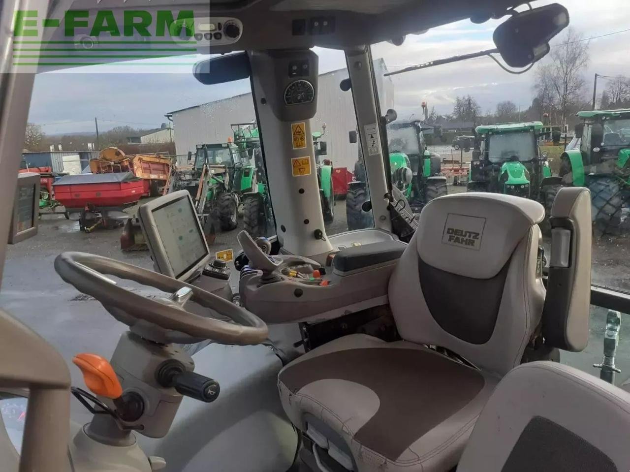 Traktor des Typs Deutz-Fahr tracteur agricole serie7ttvagrotron 7250 ttv warri TTV, Gebrauchtmaschine in ST CLAIR SUR ELLE (Bild 4)