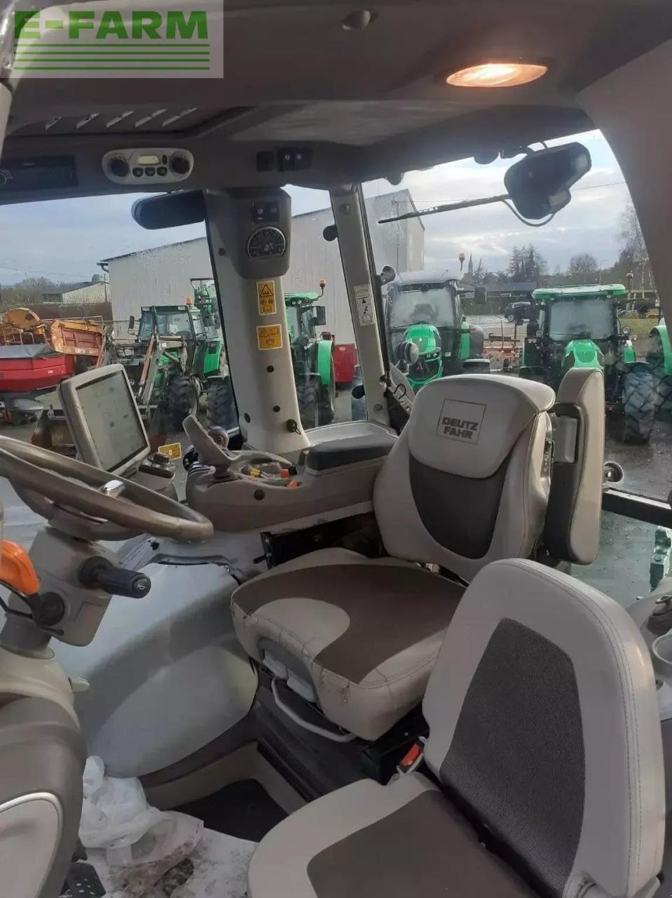 Traktor des Typs Deutz-Fahr tracteur agricole serie7ttvagrotron 7250 ttv warri TTV, Gebrauchtmaschine in ST CLAIR SUR ELLE (Bild 6)