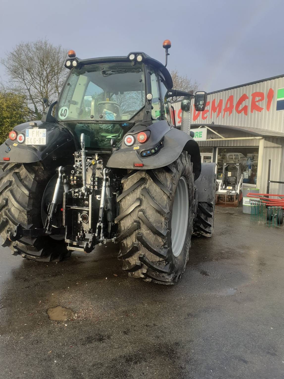 Traktor typu Deutz-Fahr Tracteur agricole SERIE7TTVAGROTRON 7250 TTV WARRI, Gebrauchtmaschine v SAINT CLAIR SUR ELLE (Obrázok 2)