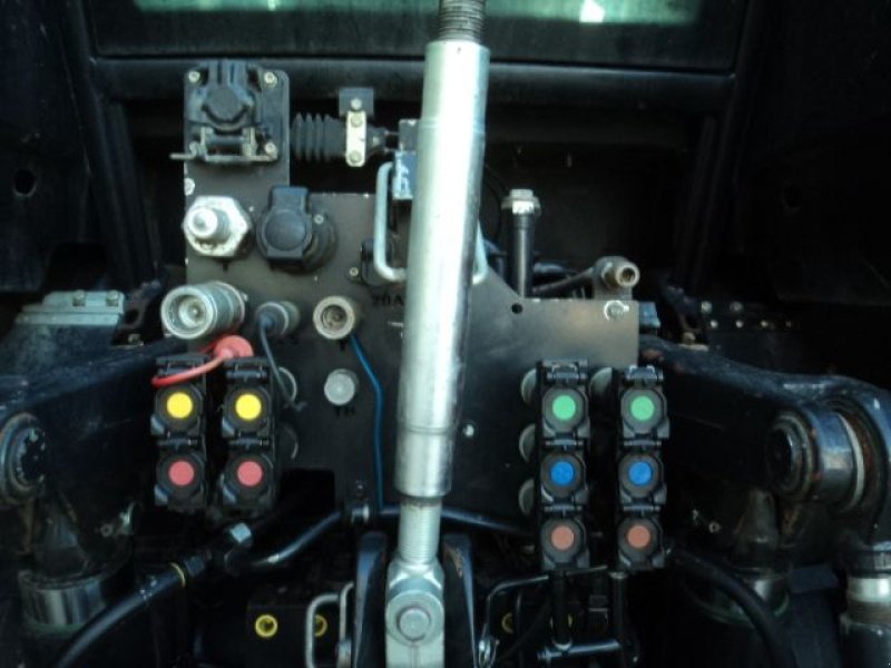 Traktor типа Deutz-Fahr TTV 6215, Gebrauchtmaschine в MOULLE (Фотография 8)