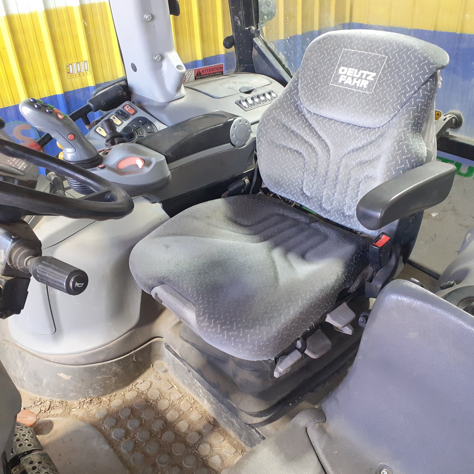 Traktor typu Deutz-Fahr TTV 630, Gebrauchtmaschine v HERLIN LE SEC (Obrázek 9)