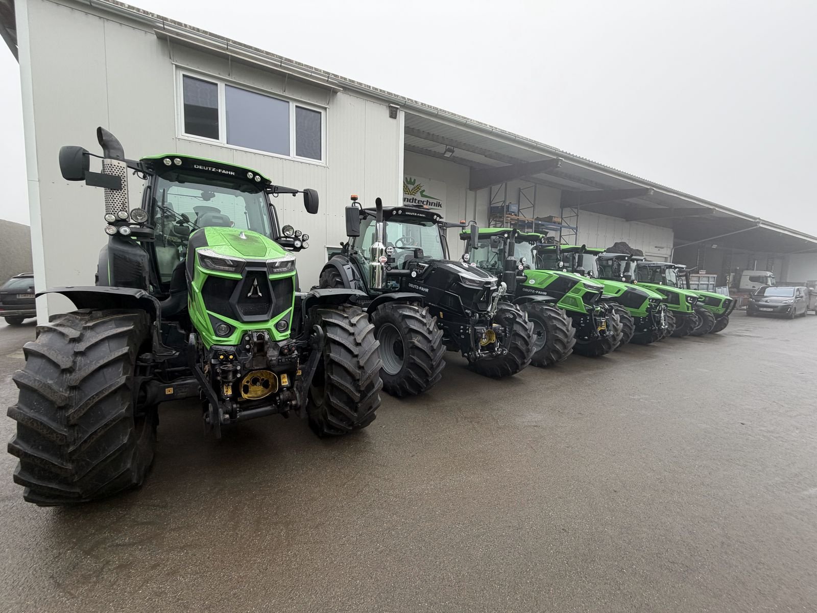 Traktor du type Deutz-Fahr Wir sind für 2026 mit verschiedenen Modelen gerü, Neumaschine en Gschwandt (Photo 6)